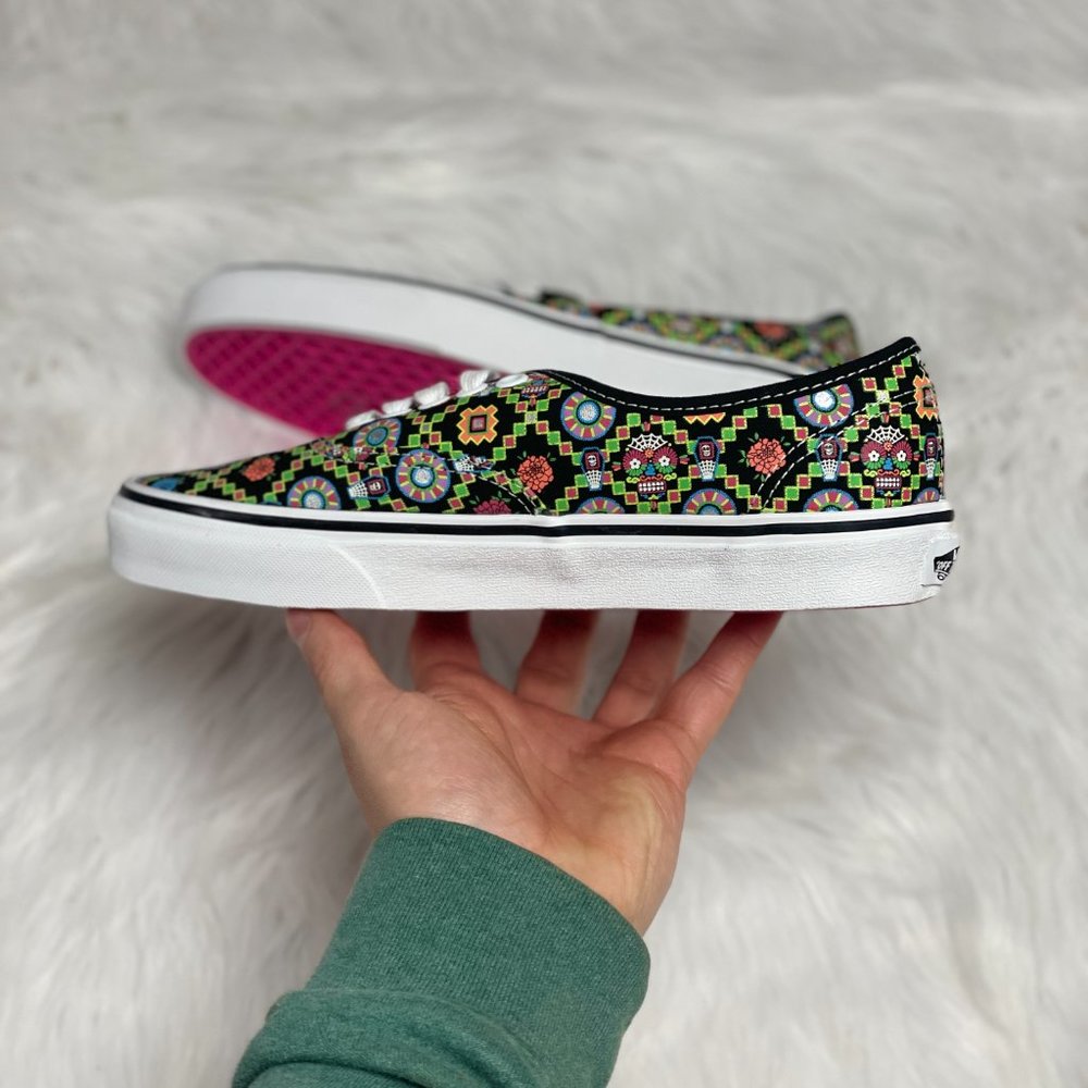 Vans Authentic Printed Slip On Low Womens Shoes Multicolor VANS 025482 NEW Sz 8 - Picture 2 of 8
